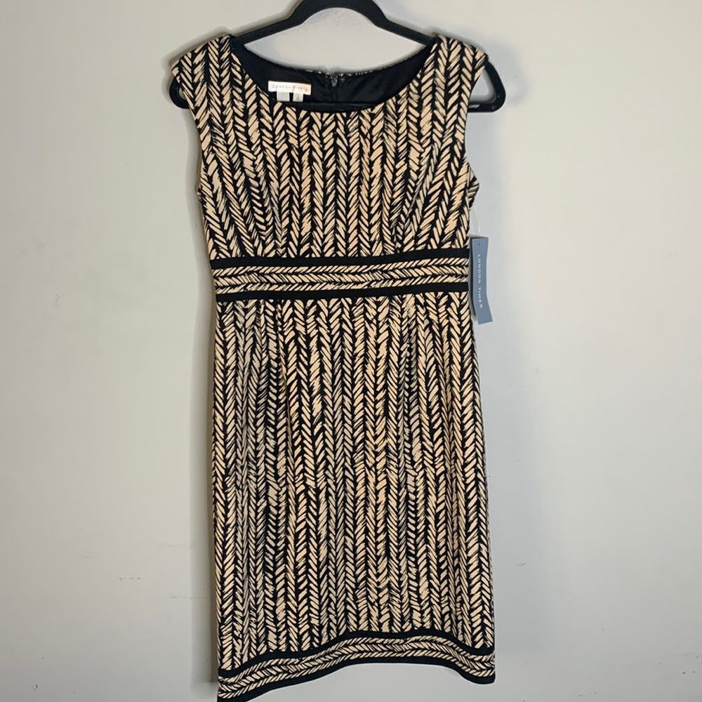 New London times Black and Tan print sleeveless dress 6